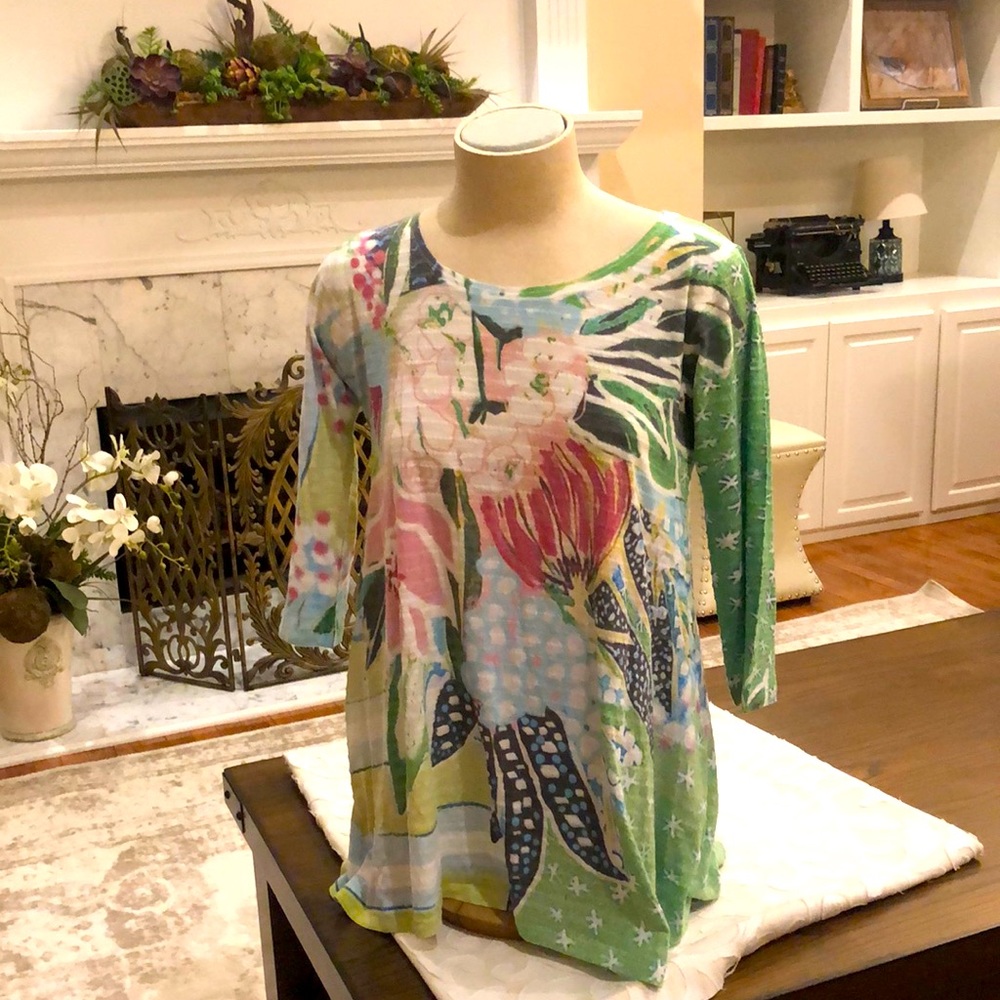 Floral, 3/4 length sleeve, cotton swing top with scoop neckline. Light weight